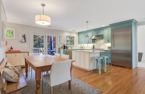 Silver Beach House | Explore the Hampton in this Shelter Island Getaway. Weekly Bookings