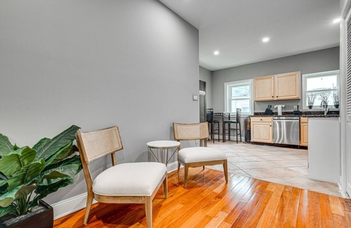 Truxton Circle House | Explore the Vibrant Neighborhood of NoMa! 2-Level Spacious Rowhouse!