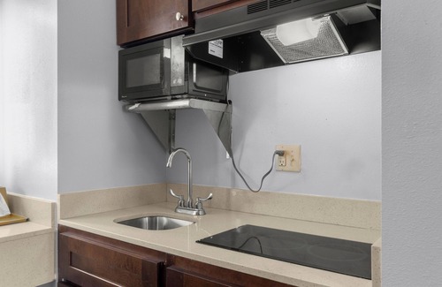 Bridge City Hotel | Express Inn and Suites