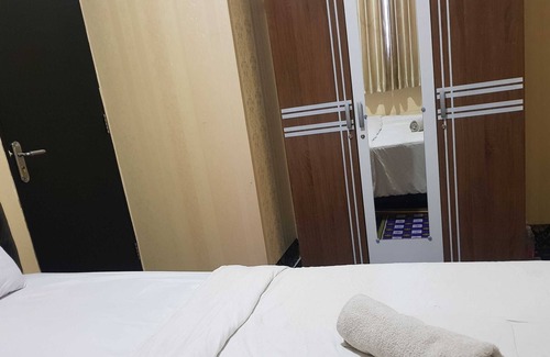 East Jakarta Hotel | EXPRESS O 91656 Oyo Sentra Group