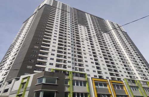 Cibaduyut Hotel | EXPRESS O 91863 Mekarwangi M-square Apartment By Santosa Property