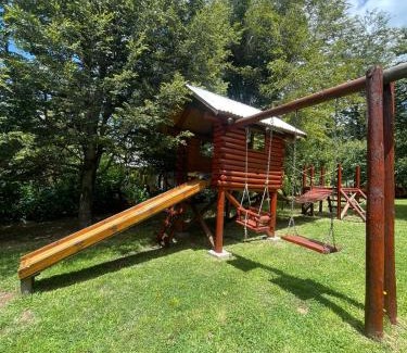 Caburgua Apartment | Exquisita Cabaña familiar a minutos del Lago Caburgua y Pucón