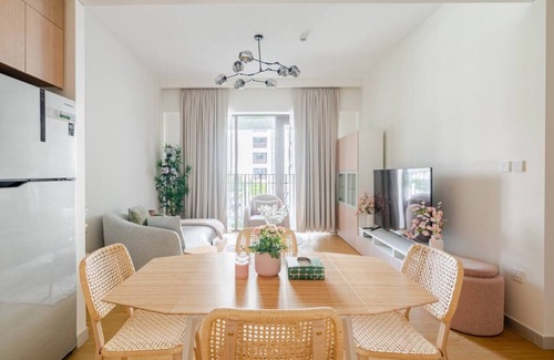 Dubai Apartment | Exquisite 1-Bedroom with Pool Scenery in Dubai Creek Harbour