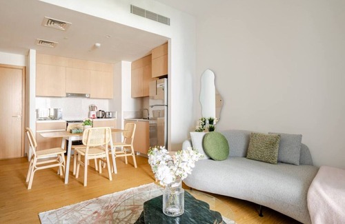 Dubai Apartment | Exquisite 1-Bedroom with Pool Scenery in Dubai Creek Harbour