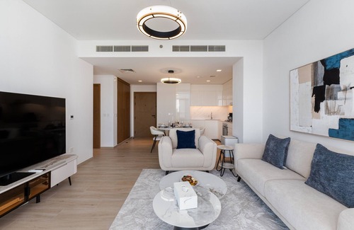 Dubai Apartment | Exquisite 2BR Apt w/Dubai Creek Views