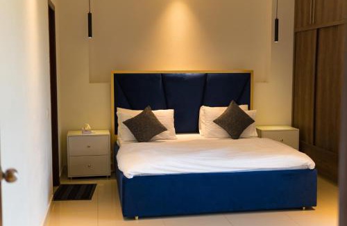 Lahore Apartment | Exquisite 2BR in DHA with pool, gym, cinema & balcony