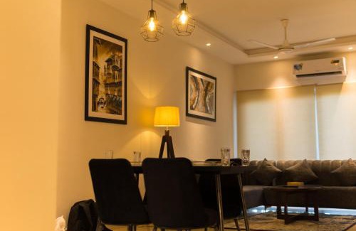 Lahore Apartment | Exquisite 2BR in DHA with pool, gym, cinema & balcony