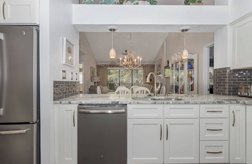 Arcadian Shores Villa | Exquisite 3 Bd Rm Villa-19E WHP-Full Access