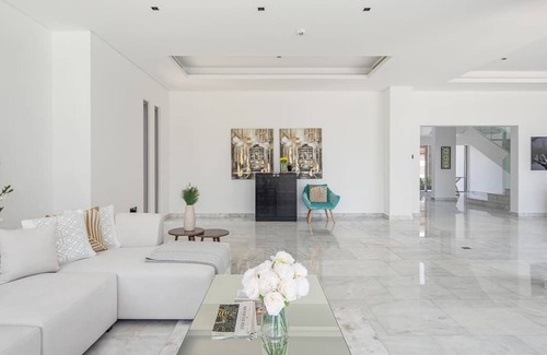Dubai Villa | Exquisite 6BR Villa w/Private Pool in Dubai Hills