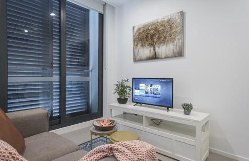 Footscray Apartment | Exquisite And Warm 1br Nest In Footscray Pool Gym