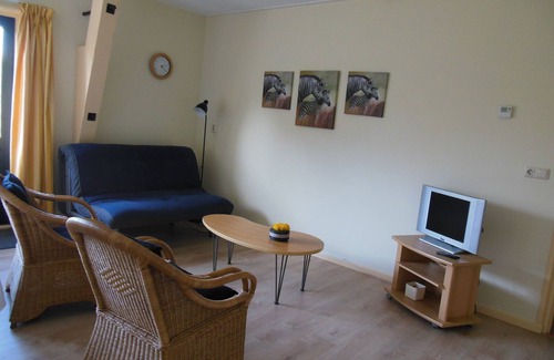 Arum Apartment | Exquisite Apartment near Lake in Arum