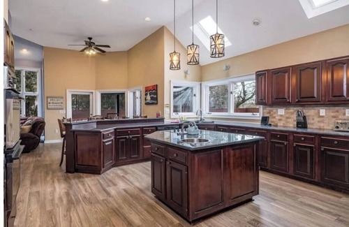 Westbrook Center House | Exquisite Beach Villa In Ground pool and Spacious Bermuda room! 2 living Rooms!