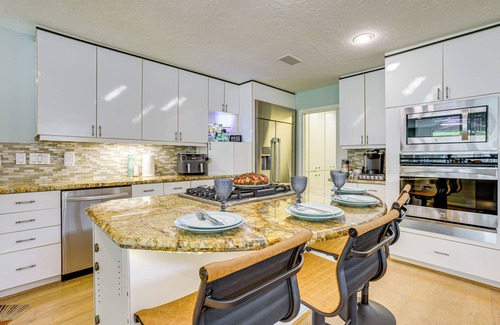 Walden on Lake Conroe House | Exquisite Canal-Front Home: Access to Lake Conroe!