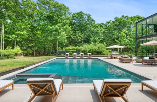 Springs House | Exquisite East Hamptons l Heated Pool & Hot Tub