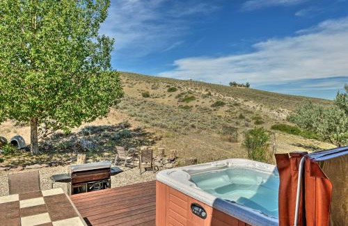 Lander House | Exquisite Log Home with Lander Valley Views!