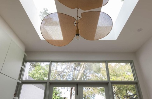 Newtown House | Exquisite Modern 3 Bed Home in Newtown w Parking