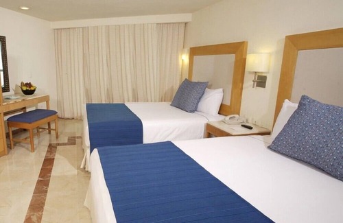 Cozumel Hotel | Exquisite Caribbean Studio with Private Beach and Pool