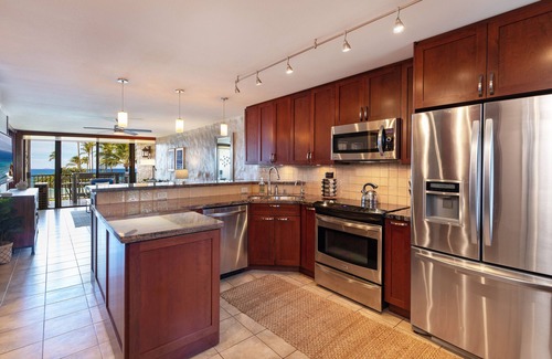 Maalaea Condo | Exquisite Oceanfront Remodel ★ Top Floor, Corner Unit ★ Amazing Views!