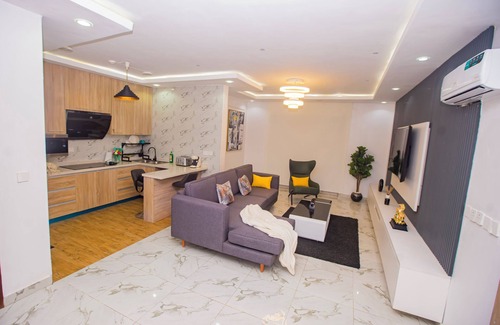Lekki Phase 1 Apartment | Exquisite One bed, 1.5 bath. 10 and 15 minutes away from the closest beaches.