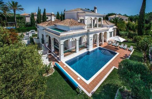 Almancil Villa | Exquisite Quinta Da Lago Villa Villa Majestic Heights 4 Bedrooms Private Pool & Large Private Garden Quinta Verde