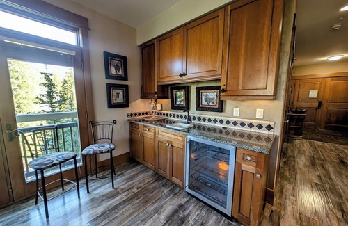River Run Condo | Exquisite SKi-in/Ski-out Unit, Mtn Views