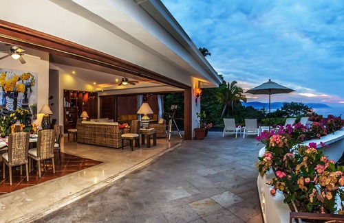 Conchas Chinas Villa | Exquisite Villa, A Paradise set among the lush greenery with superb Ocean View