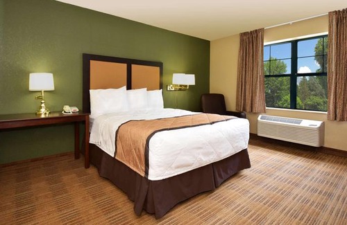 Red Bank - Tinton Falls Hotel | Extended Stay America - Red Bank - Middletown