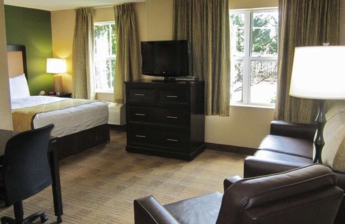 Silver Lake Hotel | Extended Stay America - Seattle - Everett - Silverlake