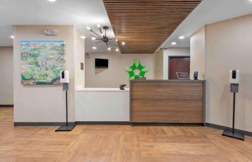 Executive Park Hotel | Extended Stay America Select Suites - Charlotte - Tyvola Rd