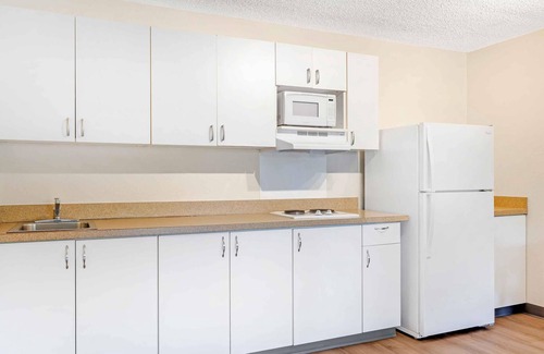 Carlsbad Village Hotel | Extended Stay America Suites Carlsbad Village by the Sea