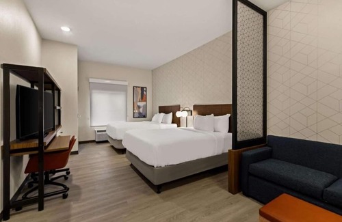 Waco Hotel | Extended Stay Suites | 4 Units | Near Baylor University