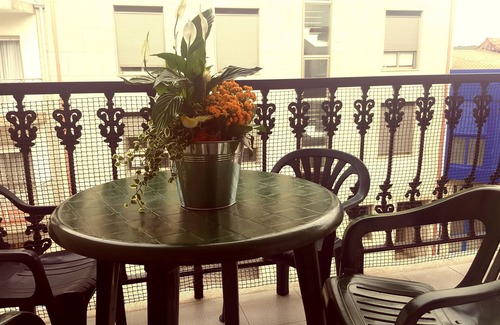 O Grove Apartment | Exterior floor with terrace and 4 bedrooms, 50m. from the sea and 300m. of the beach
