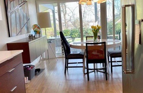 Cleveland Park House | Extraordinary mid-century gem near Metro and embassies.