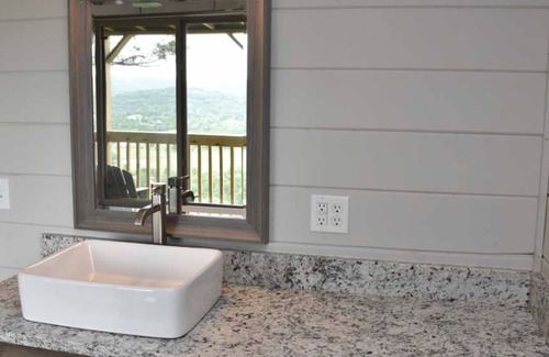 Eureka Springs Resort | - Extraordinary View & Relaxation
