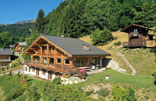 Cordon Ski Chalet | Extraordinary view of Mont Blanc-Spa in a peaceful setting