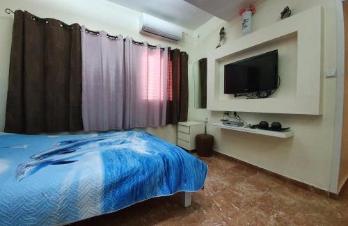 Bat Yam Apartment | Ezore Yam Apartmens - Elmali'akh St. 4