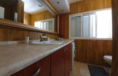 Bat Yam Apartment | Ezore Yam Apartmens - Elmali'akh St. 4