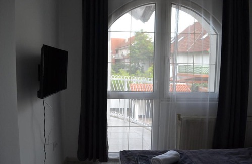 Debrecen Bed & Breakfast | Főnix Design Rooms