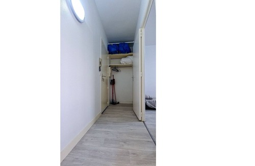 Trappes Apartment | F 2 . e. With balcony Near Versailles