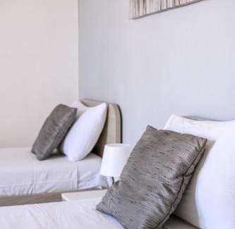Msida House | F11 Room 3, private Room two single beds shared bathroom in shared Flat