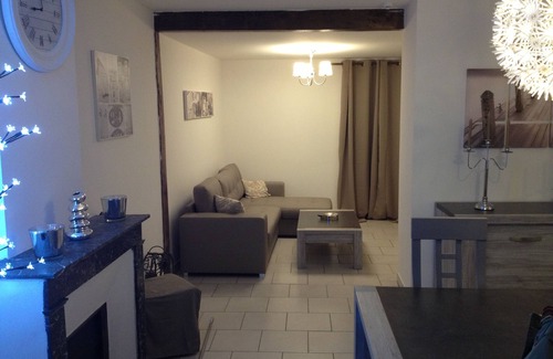 Malesherbes Apartment | F2 furnished downtown near Fontainebleau, Buthiers .