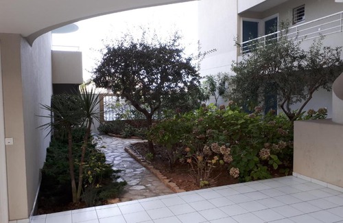 Villeneuve Loubet Beach Apartment | F2 Immeuble les pieds dans l'eau