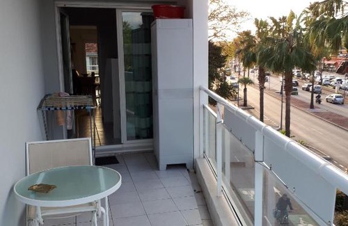 Villeneuve Loubet Beach Apartment | F2 Immeuble les pieds dans l'eau