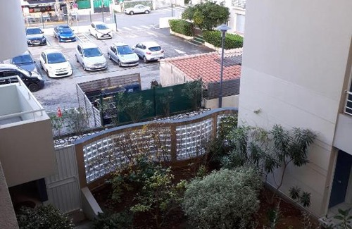 Villeneuve Loubet Beach Apartment | F2 Immeuble les pieds dans l'eau
