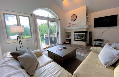 Bretton Woods Villa | F7 Comfortable golf course townhouse within walking distance of Mount Washington Hotel!
