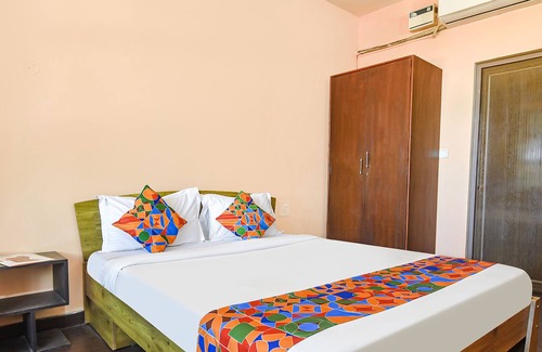 Nerul Hotel | FabEscape Aqualura Verem With Swimming Pool