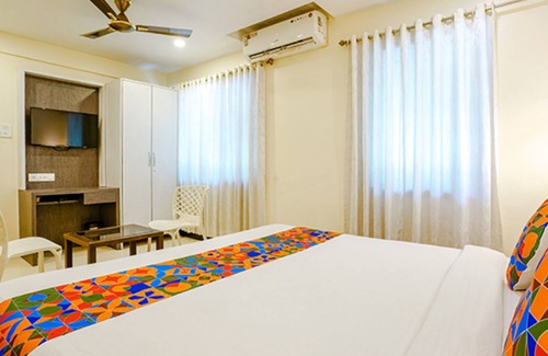 Nerul Hotel | Fabexpress Baramati Stays