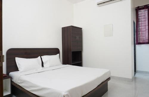 Bhosari Hotel | FabExpress Gargi Galuxe - Nr Ankushrao Natyagruha