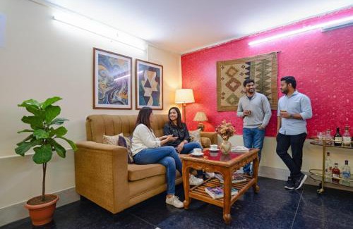 Kolkata Hotel | FabExpress Golden Imperial - Nr Gariyahat Market