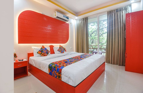 Kudal Hotel | FabExpress Laxmi Empire, Siolim